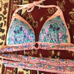 VICTORIA’S SECRET BATHING SUIT TOP